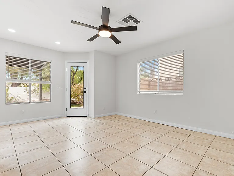 8337 Tide Pool Dr — Photo 12