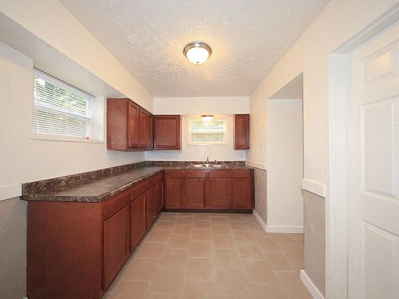 3rd image of 1347 Cory Dr