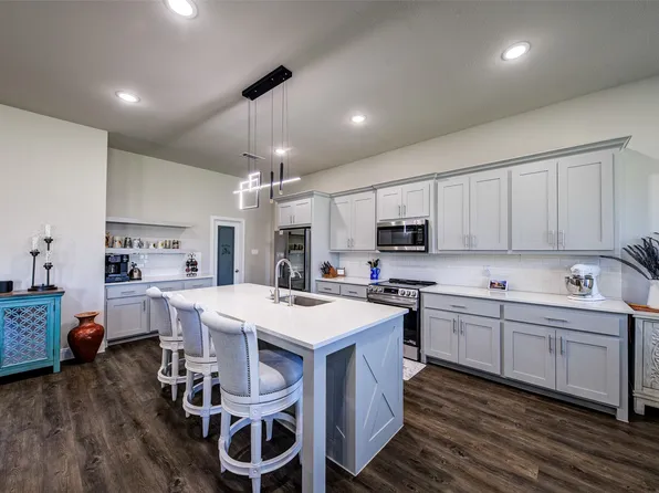 2205 Briarwood Dr, Bridgeport, TX 76426