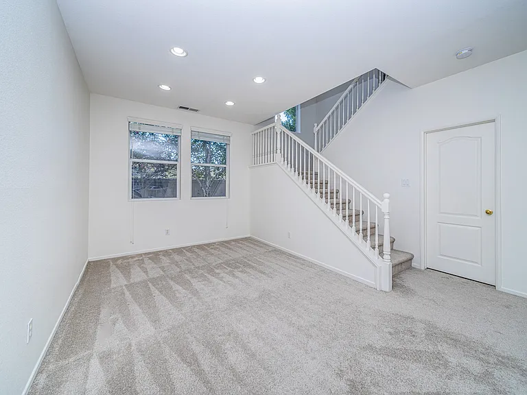 10844 Corte De Marin — Photo 5