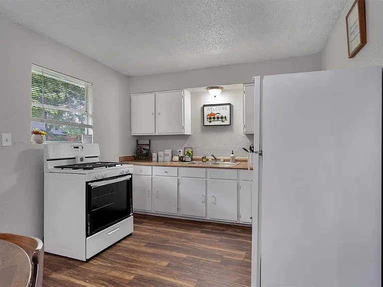 203 E Anderson Ave #A — Photo 8