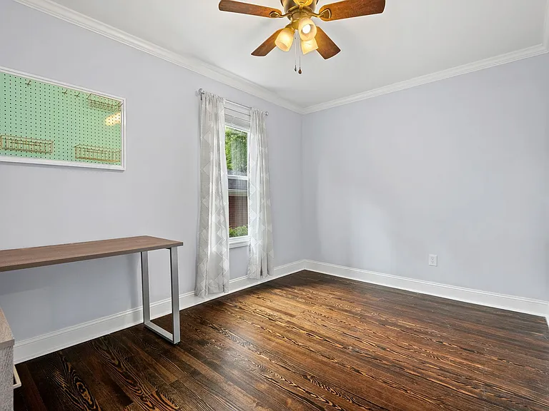 506 N Maple St — Photo 15