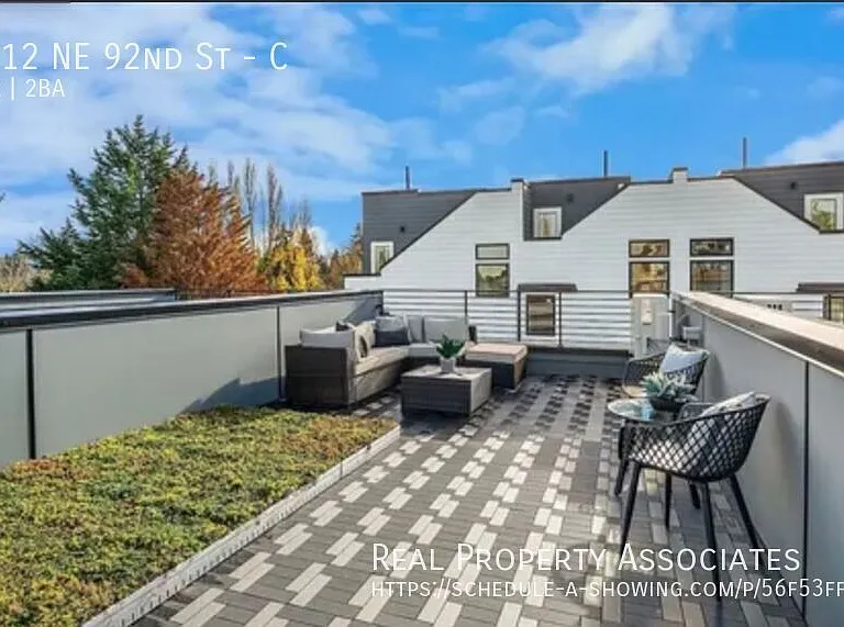 1012 NE 92nd St #C — Photo 21