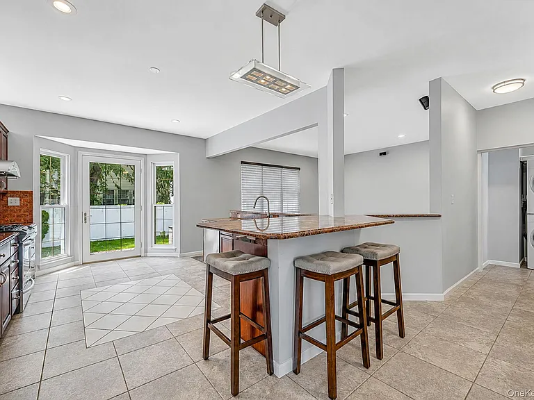 101 Raspberry Ct — Photo 13