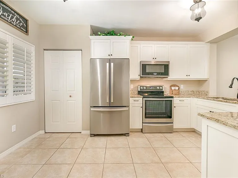 10020 Maddox Ln #210 — Photo 5