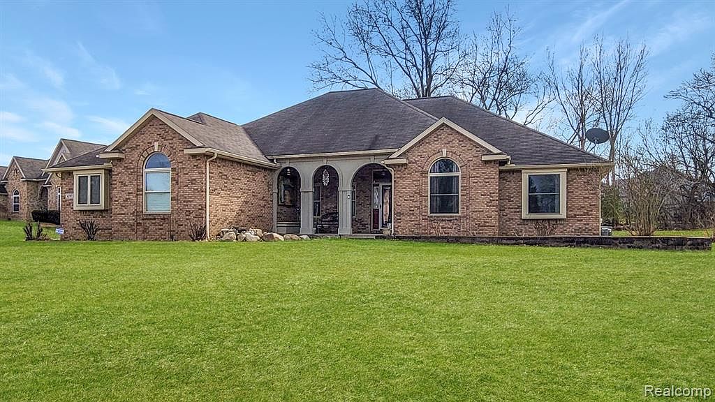 4297 Oak Tree Ct, Fenton, MI 48430 MLS 20230040821 Zillow