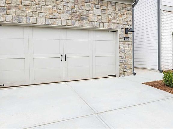 3rd image of 3642 Nevins Way #5
