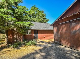 18501 SE Tillstrom Rd, Damascus, OR 97089