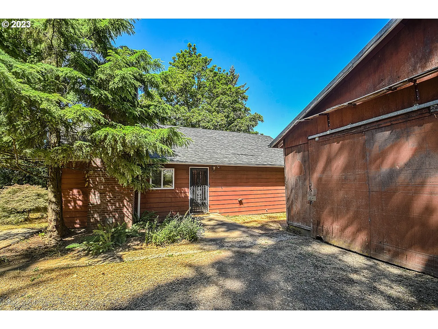 18501 SE Tillstrom Rd photo 1