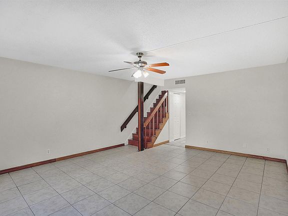 4th image of 5279 SW 40th Avenue #16