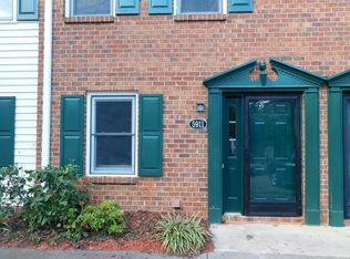 5911 King Charles Ct, Clemmons, NC 27012