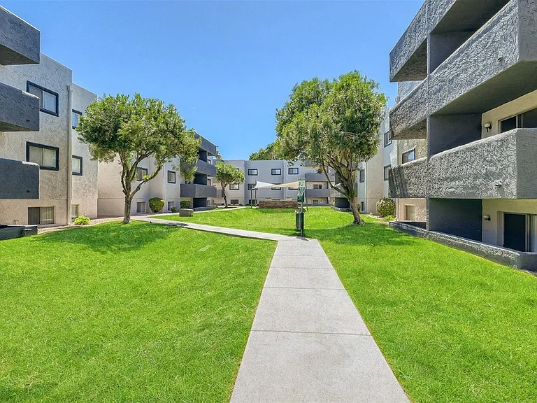 1325 W Guadalupe Rd — Photo 48