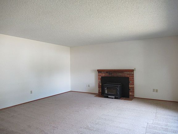 4th image of 9120 159th St E