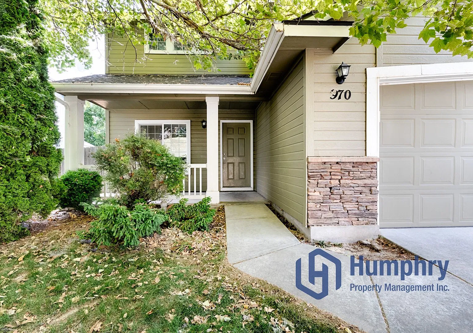 Beautiful home in Castlebrook Subdivision — Photo 3
