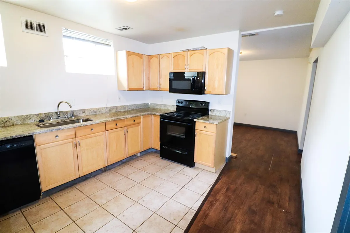 Building Photo - 2720 Eden Avenue