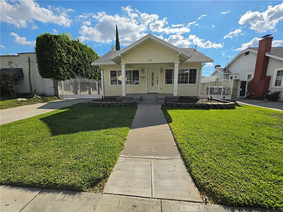550 Palm Dr