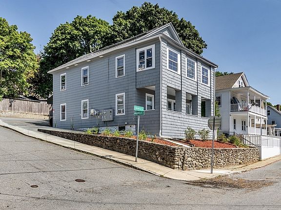 2nd image of 55 Congress St