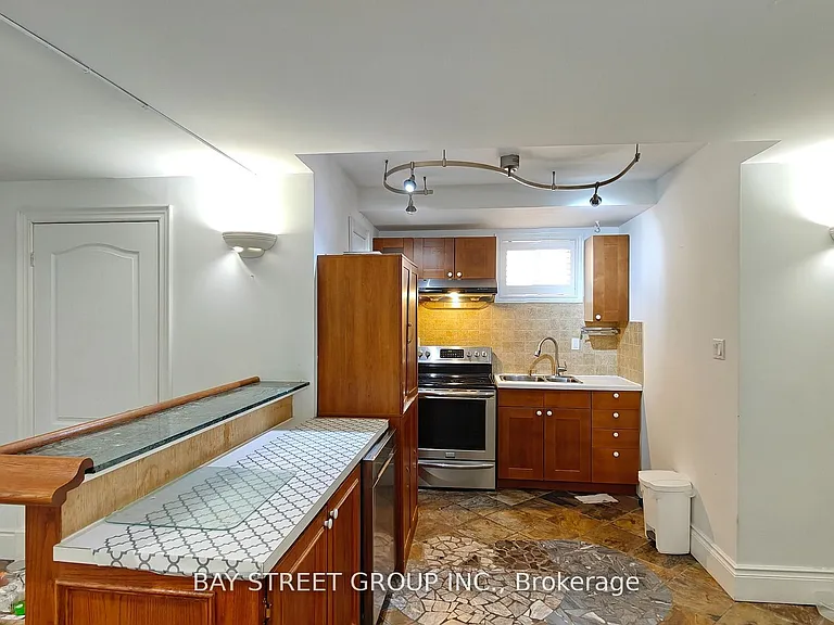 231 Shaftsbury Ave N #WORK OUT WHOLE B — Photo 6