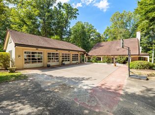 10611 Vickers Dr, Vienna, VA 22181