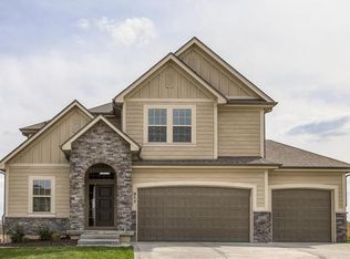 817 Old Hickory Rd, Greenwood, MO 64034