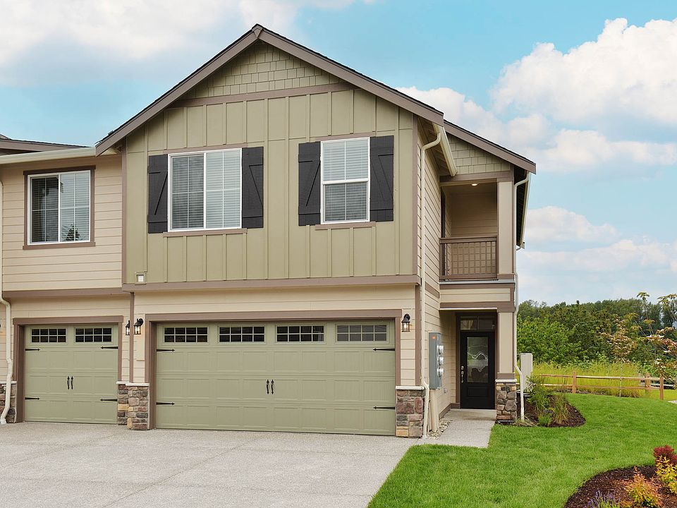 The Redondo townhome by LGI Homes at Gilman Walk