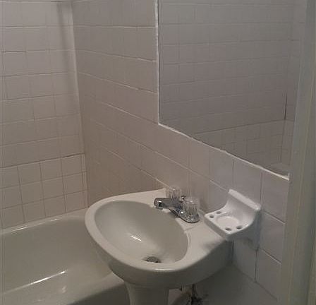 5th image of 20127 NW 32nd Pl