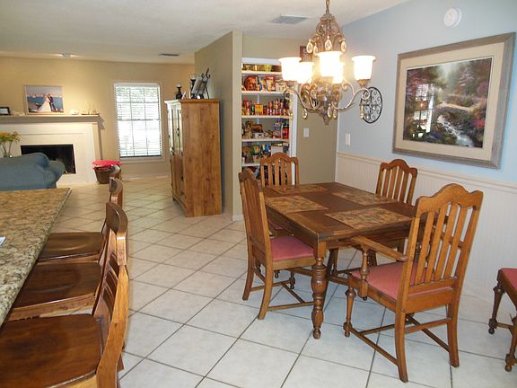 4th image of 110 Granada Ln