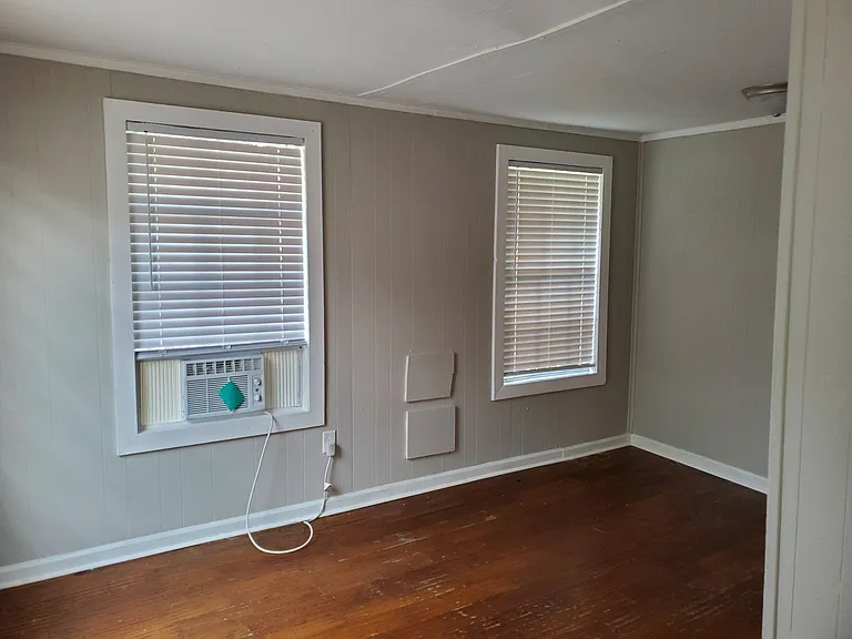 572 Patton St — Photo 4