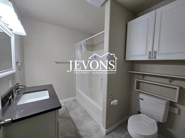 800 Hatton Rd — Photo 11