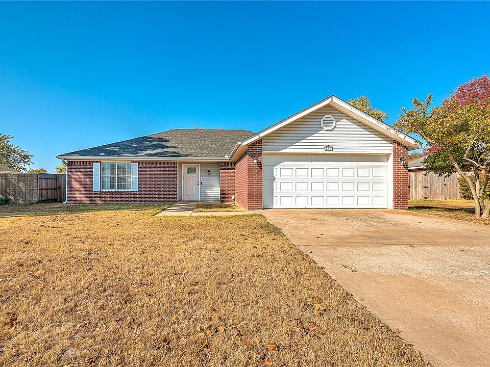 1st image of 431 Woods Dr