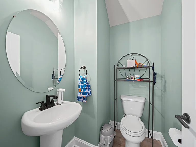 10037 Mamillion Dr — Photo 13