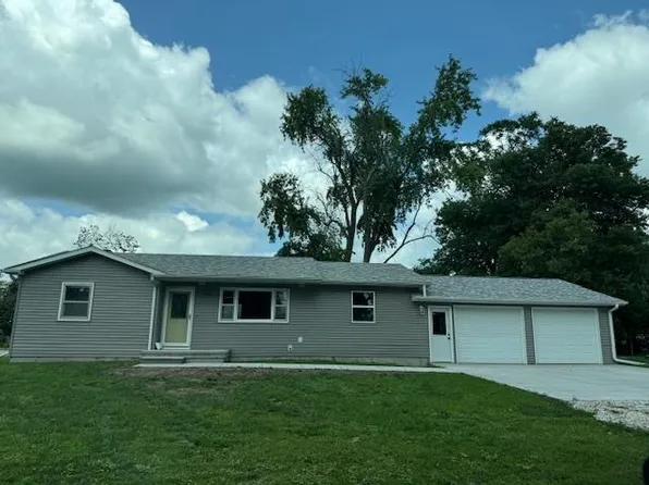 420 W 6th St, Washington, IA 52353