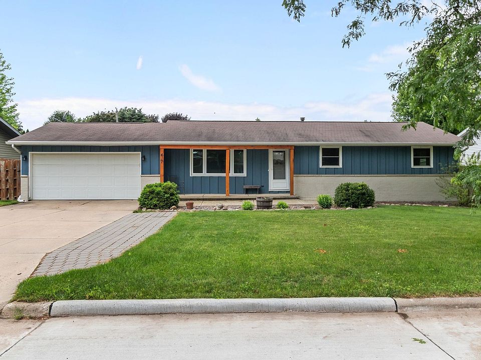 1st image of 617 N Canterbury Dr
