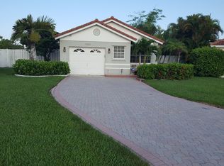 13439 NW 5th Pl, Plantation, FL 33325