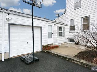 7 Orchard St, Elmwood Park, NJ 07407