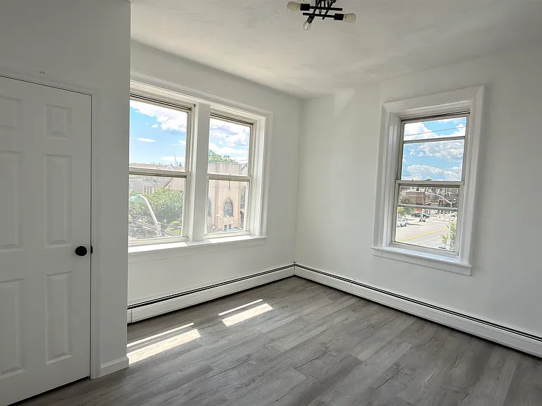 397 Avenue C #303 — Photo 6