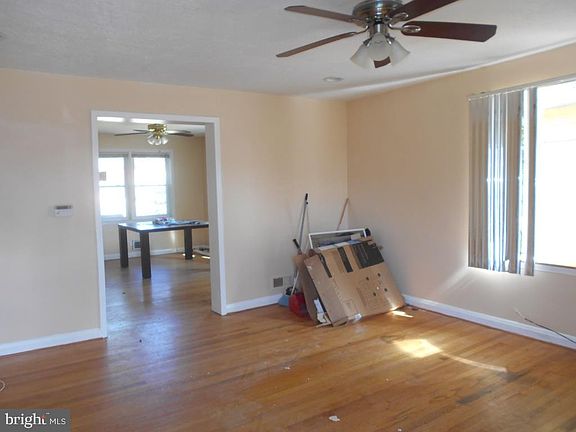 3rd image of 1222 Harwood Ave