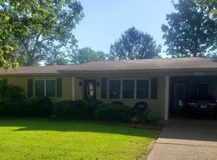 105 Glenview St, Harrison, AR 72601