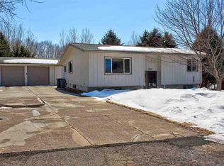 210 W Rainbow St, Duluth, MN 55811