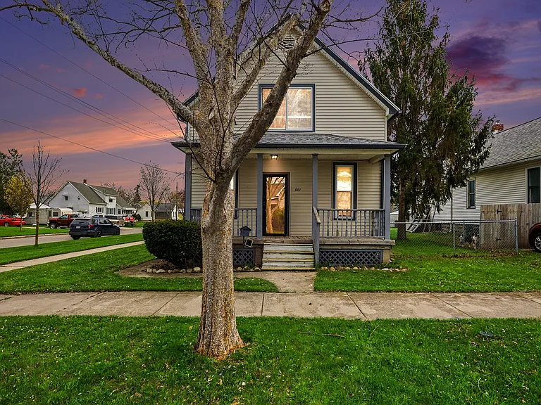 801 S Sherman St — Photo 20