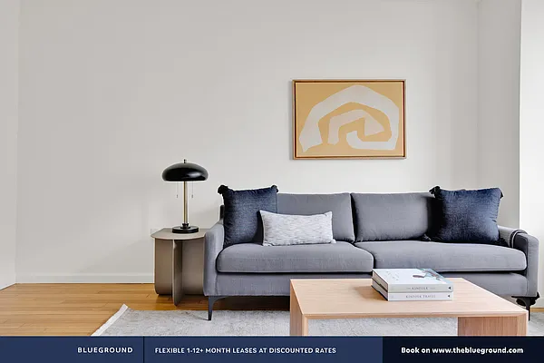 Rented by The Blueground | media 3