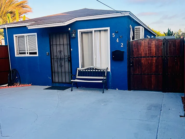 Davidson St — Photo 1