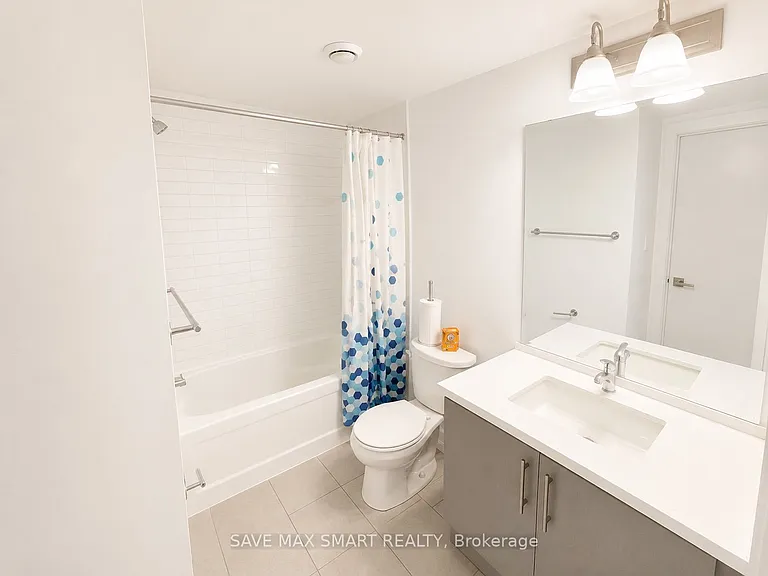 165 Veterans Dr #15 — Photo 21