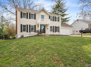 120 Hunters Pointe Dr, Saint Charles, MO 63304