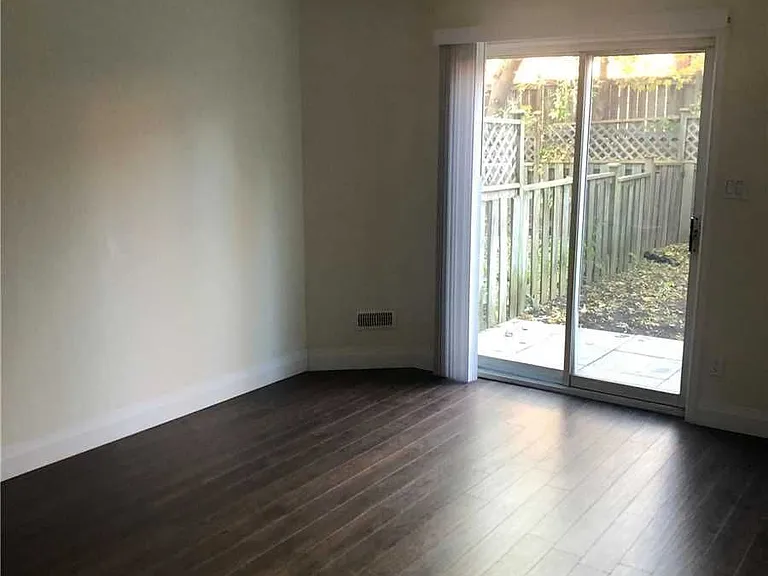 2295 Marine Dr #8 — Photo 4