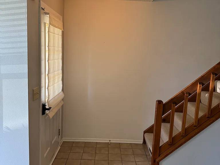 20 Minuteman Ct — Photo 5