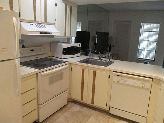 2nd image of 1605 S Us Highway 1 APT V6-202