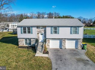 2817 Honey Valley Rd, Dallastown, PA 17313