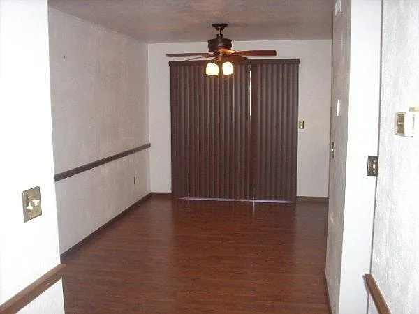 Dining area (opens into the kitchen)