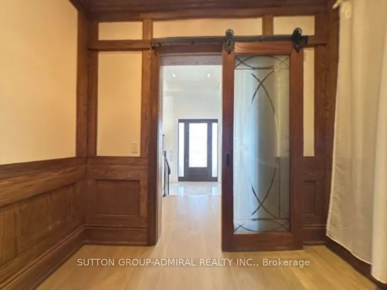 305 Finch Ave E — Photo 3